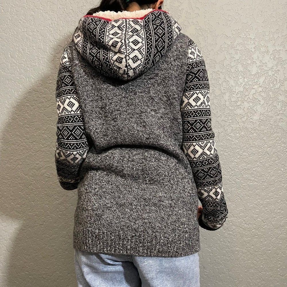 Between Me and You Winter Zip Up Hoodie - Picture 3 of 12